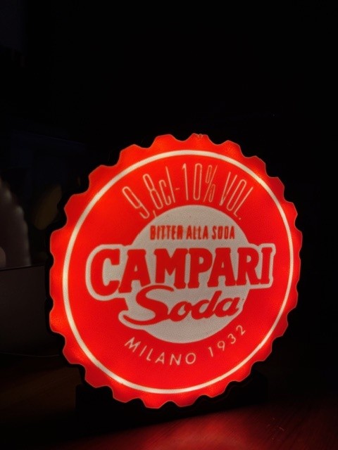 Lampada Tappo Campari - L'Aperitivo Italiano che Illumina le Tue Serate