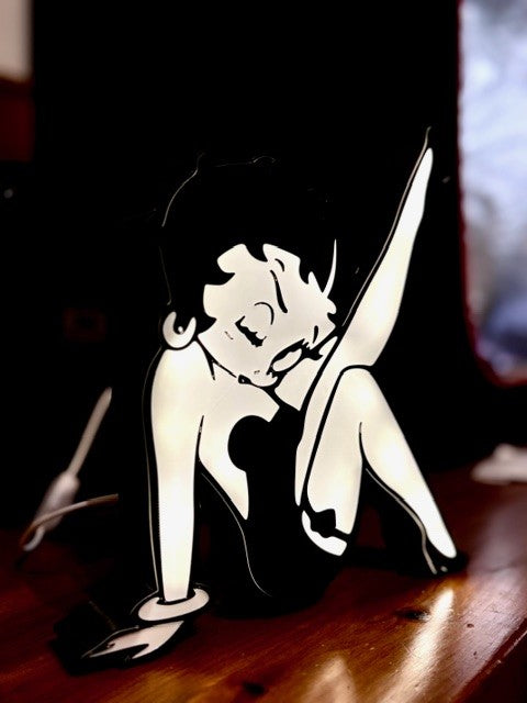 Lampada Betty Boop 3D - L'Icona Vintage che Illumina con Stile
