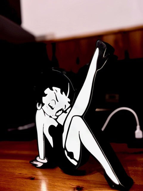 Lampada Betty Boop 3D - L'Icona Vintage che Illumina con Stile