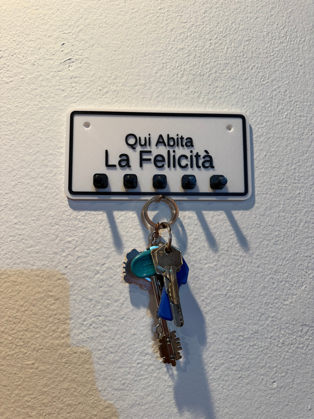 Appendichiavi da Muro Personalizzabile – Qui Abita la Felicità