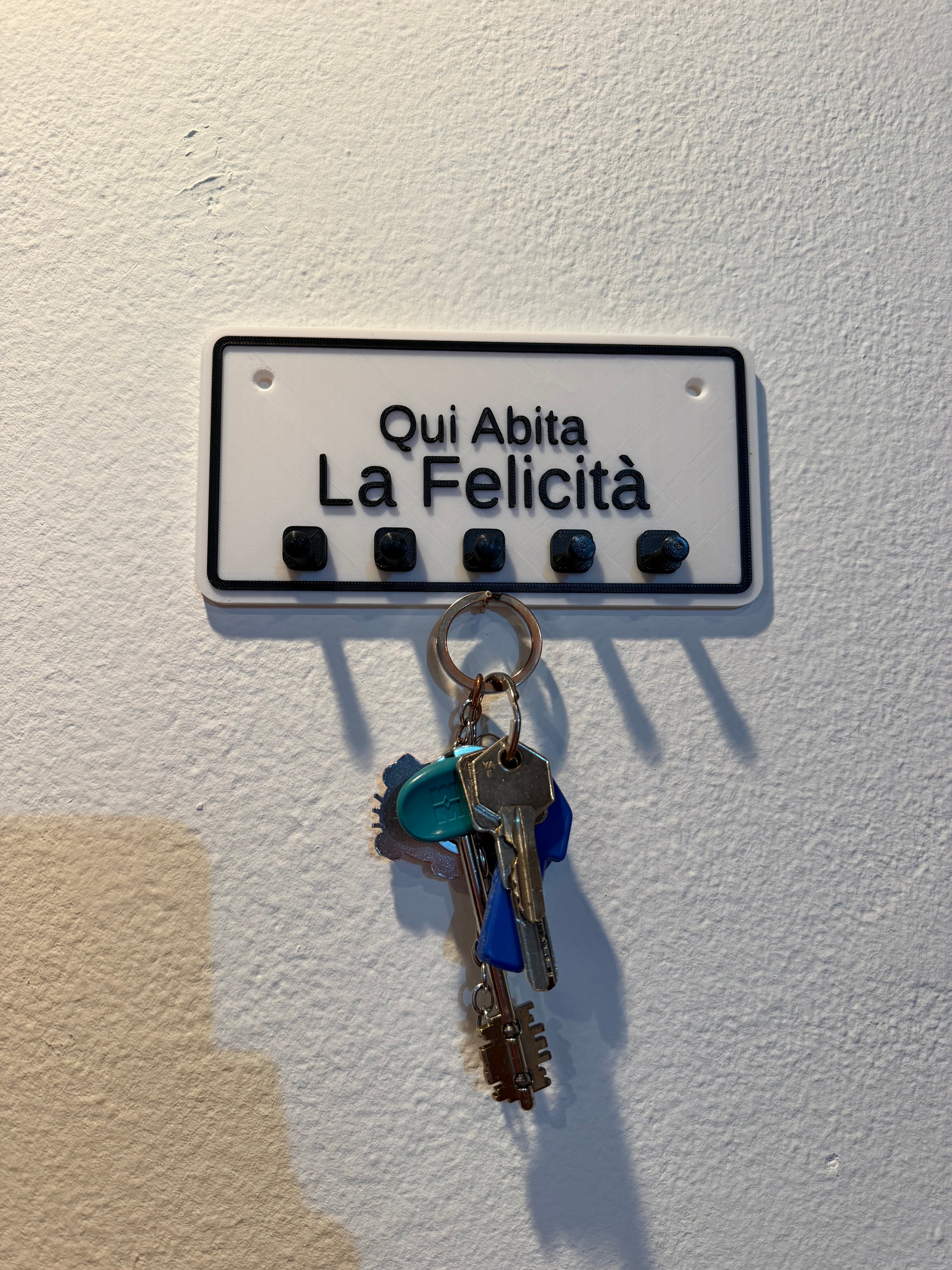 Appendichiavi da Muro Personalizzabile – Qui Abita la Felicità
