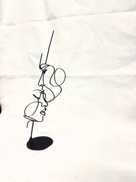 Eternal Kiss Silhouette Sculpture - Love That Stops Time 3D Printed