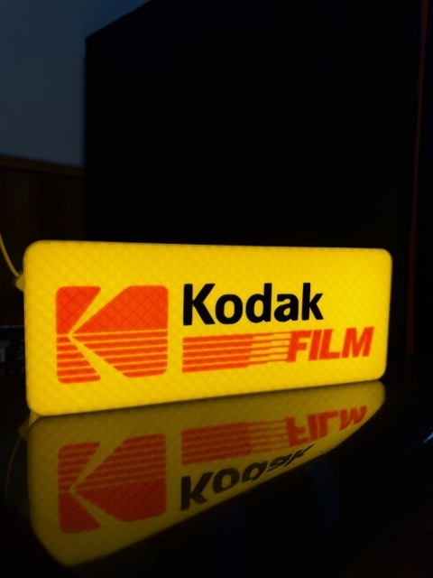 Lampada Kodak Film - L'Emozione della Fotografia che Illumina