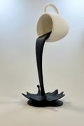 Sculpture décorative « Tasse suspendue » - Ornement au design moderne imprimé en 3D