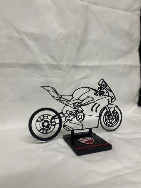 Scultura Silhouette Ducati Panigale V4 - L'Arte della Velocità Stampata in 3D