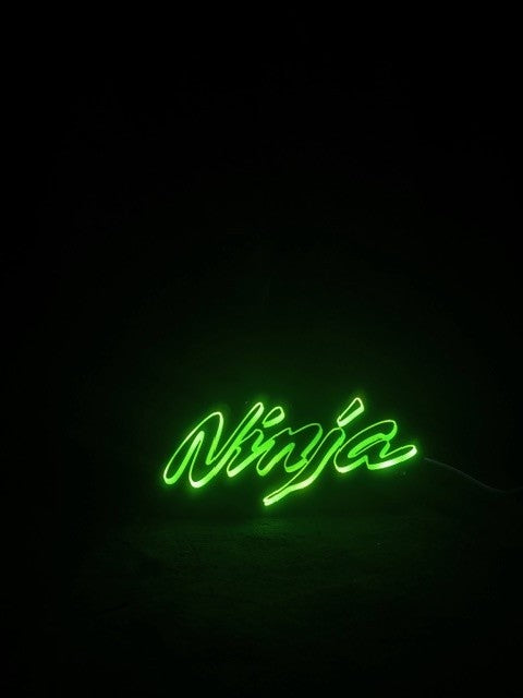 Lampada Ninja - Lo Spirito Leggendario della Kawasaki che Illumina la Notte