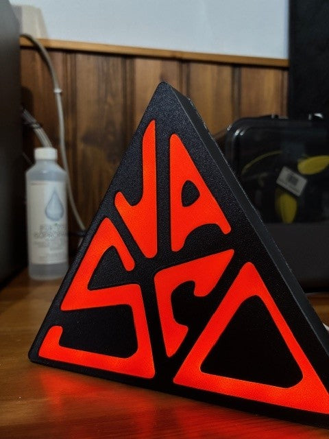 Lampada Triangolare Personalizzata con Nome — Idea Regalo Fan Rock Vasco