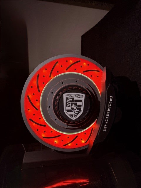 Éclairage 3D des étriers et disques de frein Porsche - Système de freinage illuminé