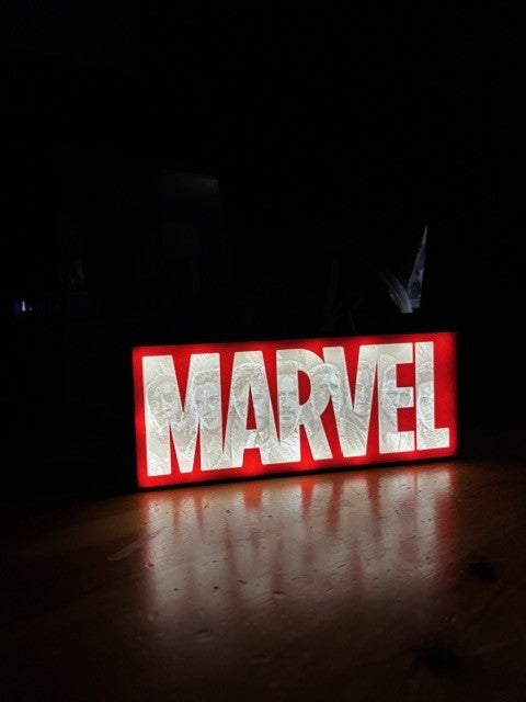 Lampada LED Marvel 3D - Universo Supereroi Stampa 3D Artigianale