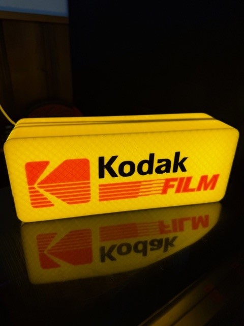 Lampada Kodak Film - L'Emozione della Fotografia che Illumina