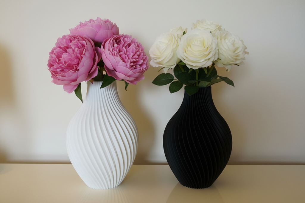 3D Spiral Vase with a Modern Design - Handcrafted in Black or White PLA