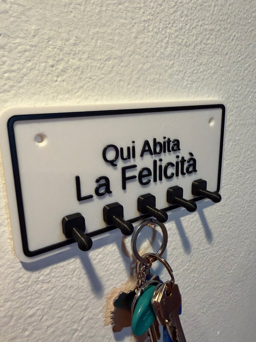 Appendichiavi da Muro Personalizzabile – Qui Abita la Felicità