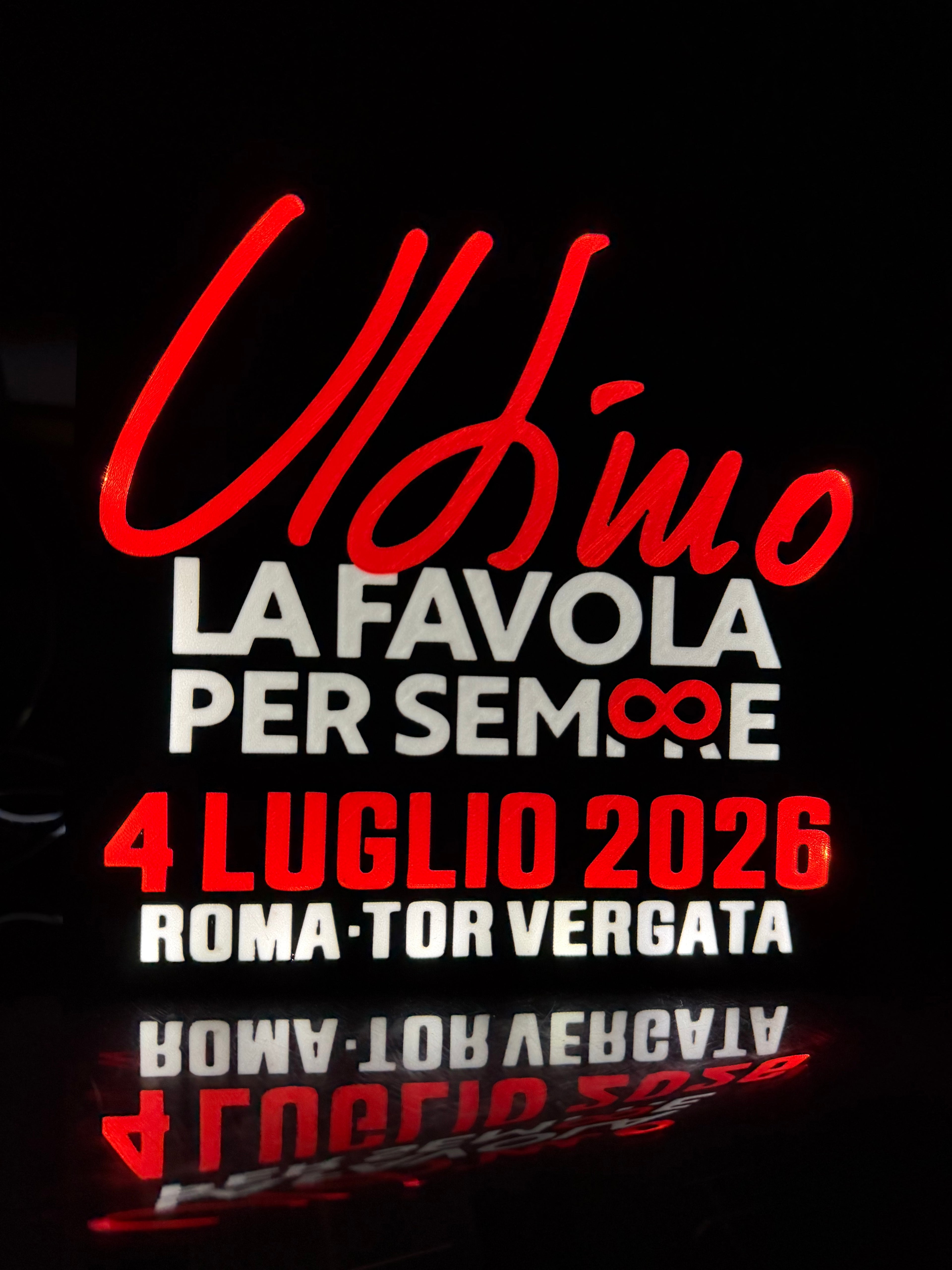 Lampada LED Ultimo – La Favola Per Sempre | Roma Tor Vergata 4 Luglio 2026
