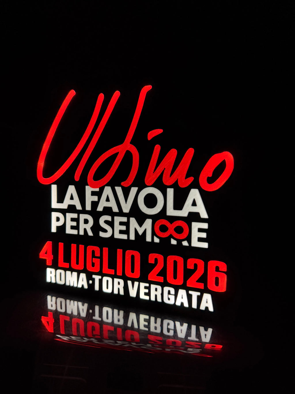 Lampada LED Ultimo – La Favola Per Sempre | Roma Tor Vergata 4 Luglio 2026